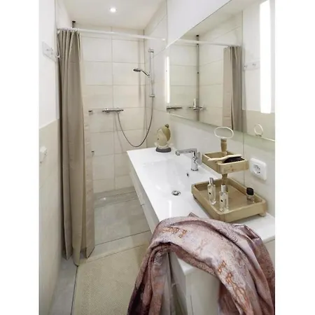 Modern Near Centre Apartman Wallmerod